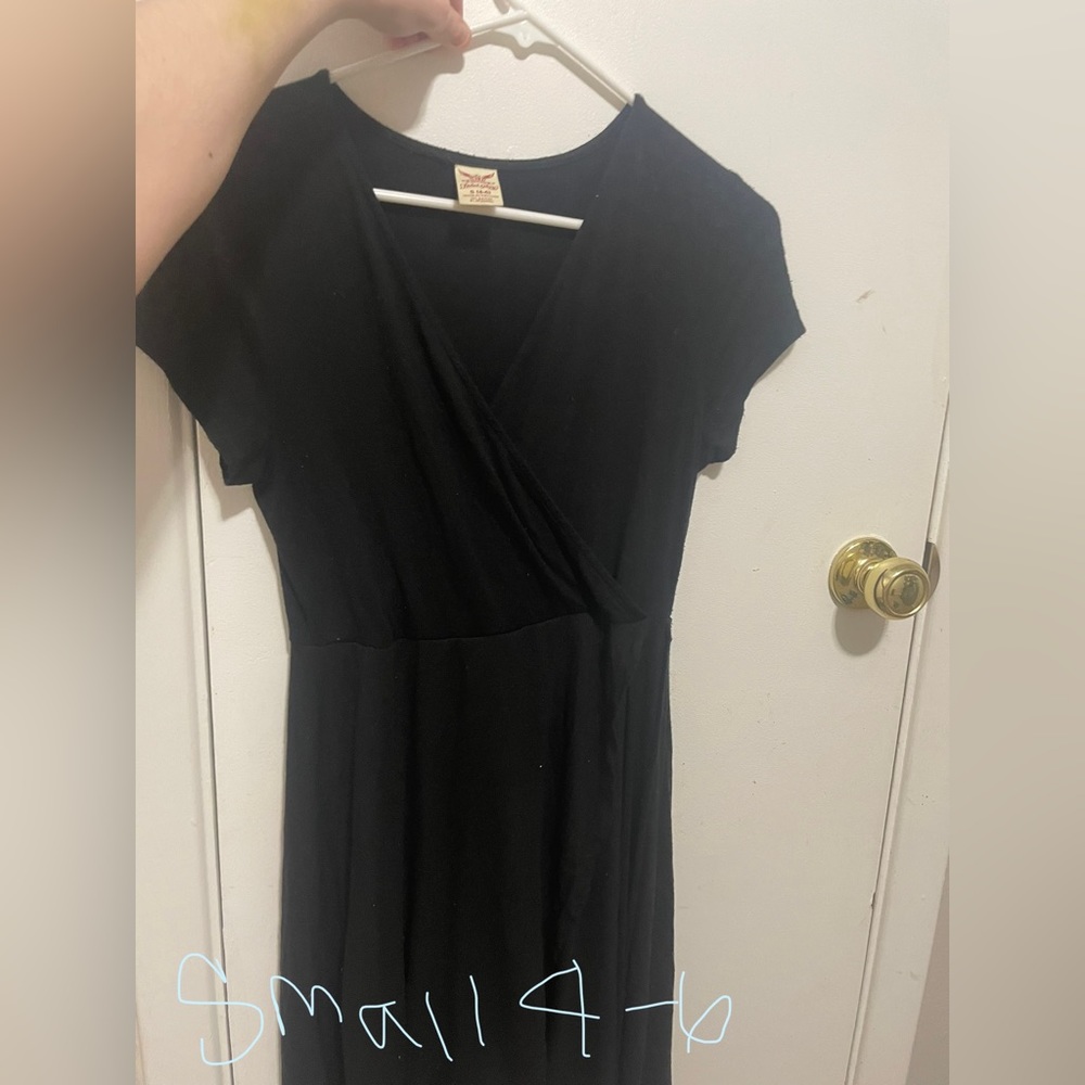 Small 4-6 black dress